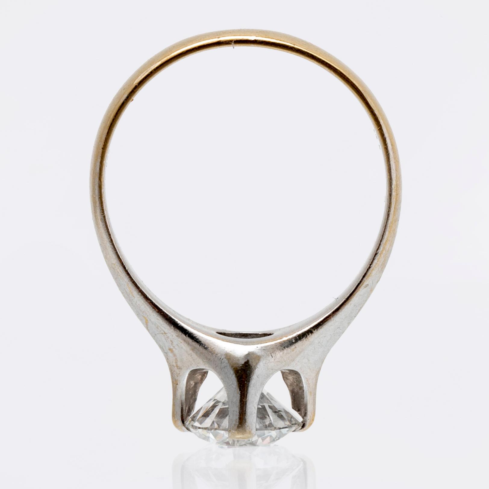Ring 18K vitguld med 1 briljant 1,52 ct H SI1, GIA certifikat 2010.