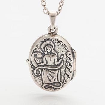 Germund Paaer, A sterling silver necklace "Pohjola's maiden/Madonna pendant". Kalevala Koru, Helsinki 2009.