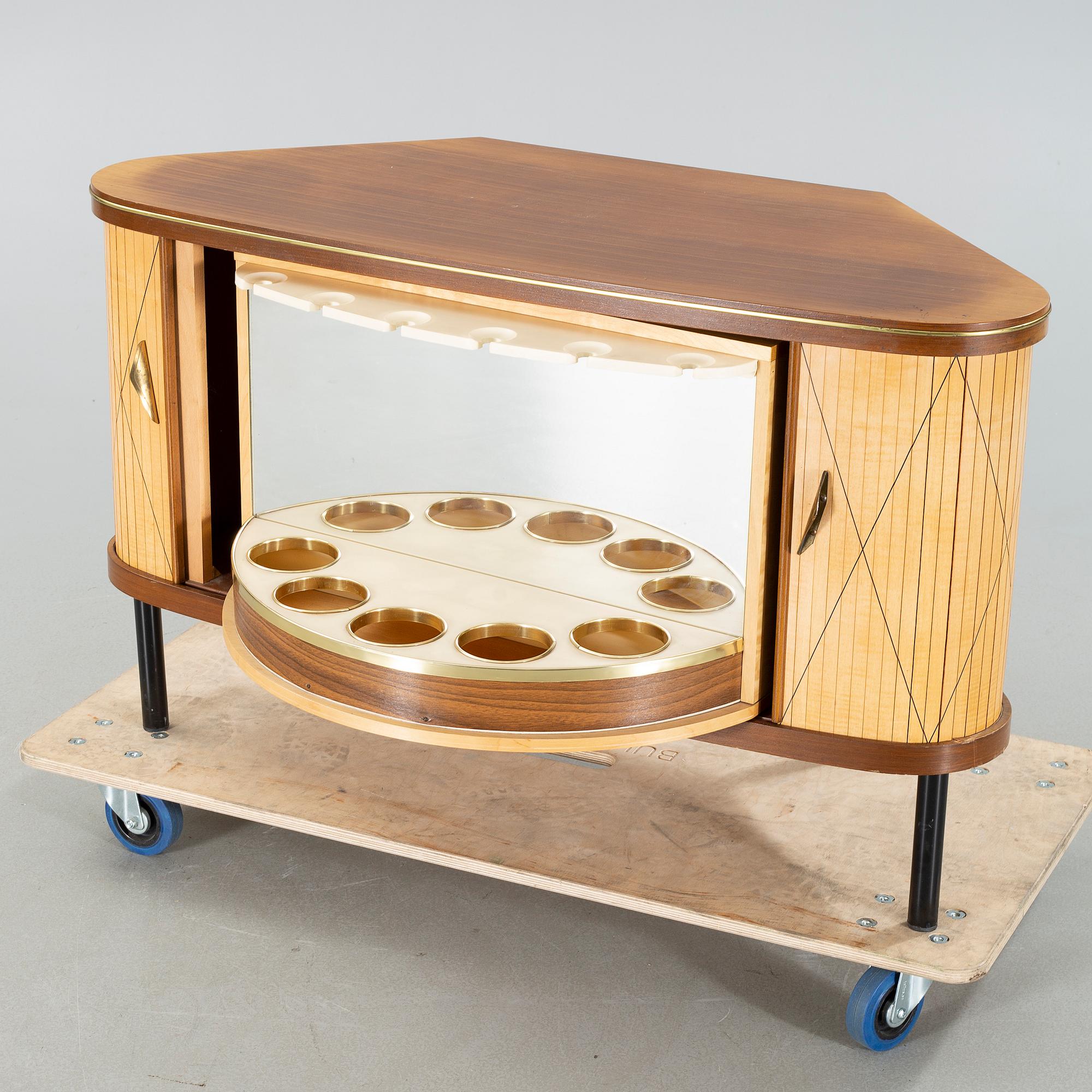 BARSKÅP, 1900-talets mitt.