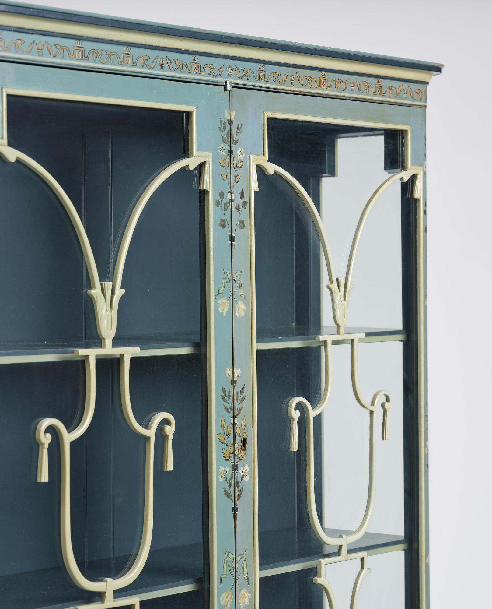 Carl Malmsten, a Swedish Grace showcase cabinet, cabinetmaker Albin Johansson, Stockholm, for Villa Kvikkjokk, 1927.
