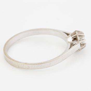 Ring in 18K white gold with a brilliant-cut diamond 0.16 ct.