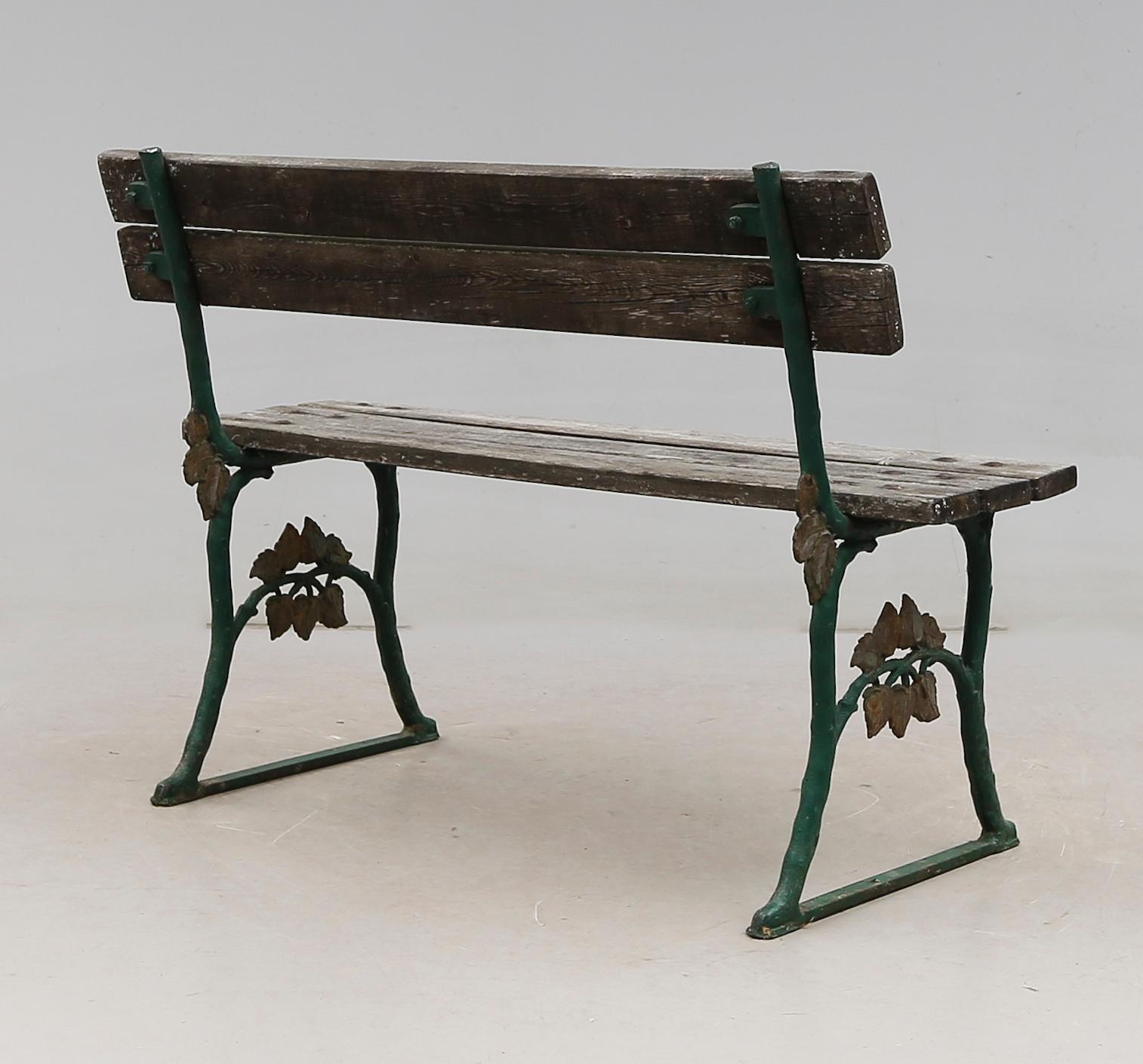 TRÄDGÅRDSSOFFA, 1900-talets första hälft.