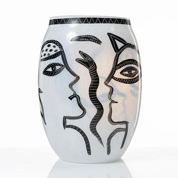 Ulrica Hydman-Vallien, vase, Kosta Boda.