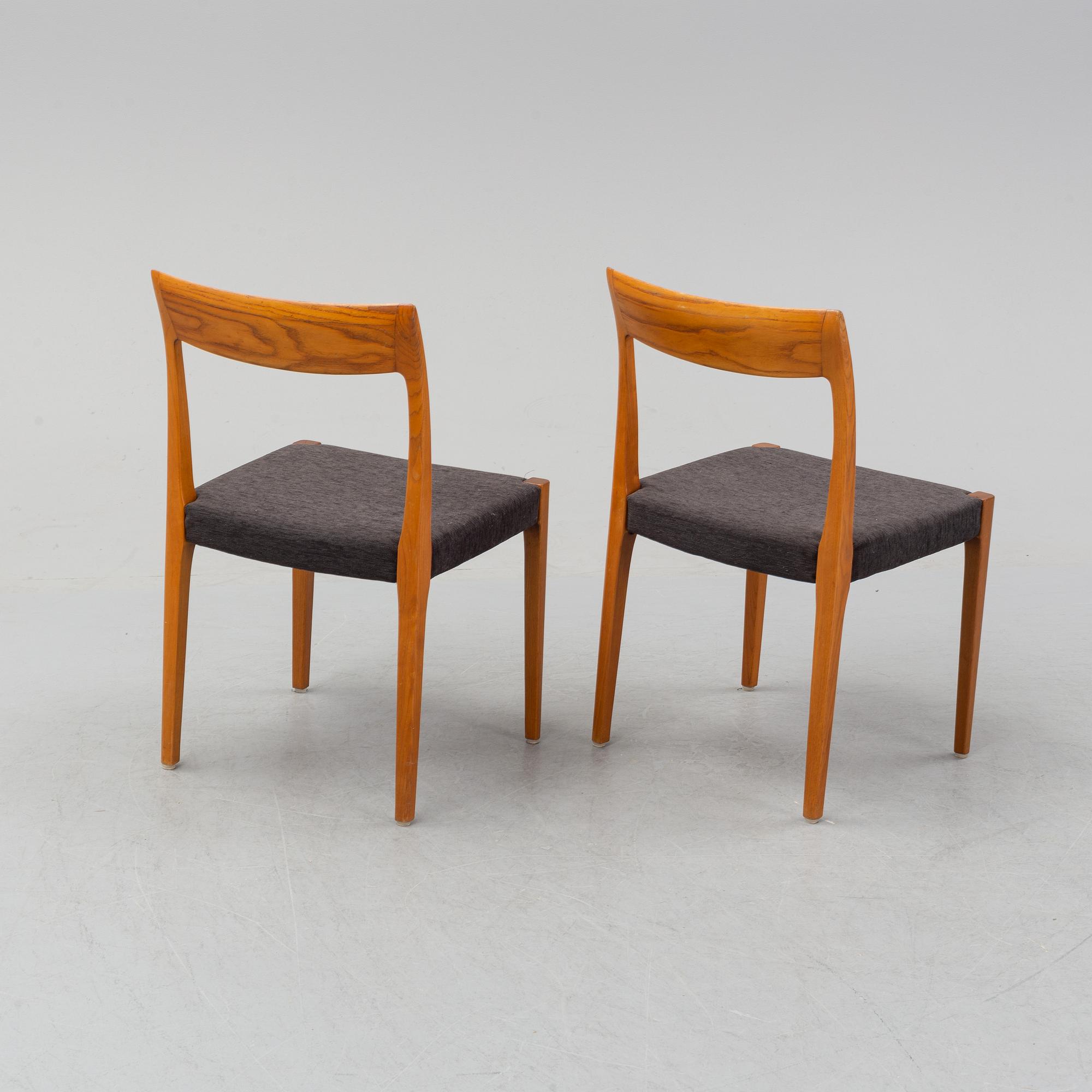 Six oak chairs, mid 20th Century.