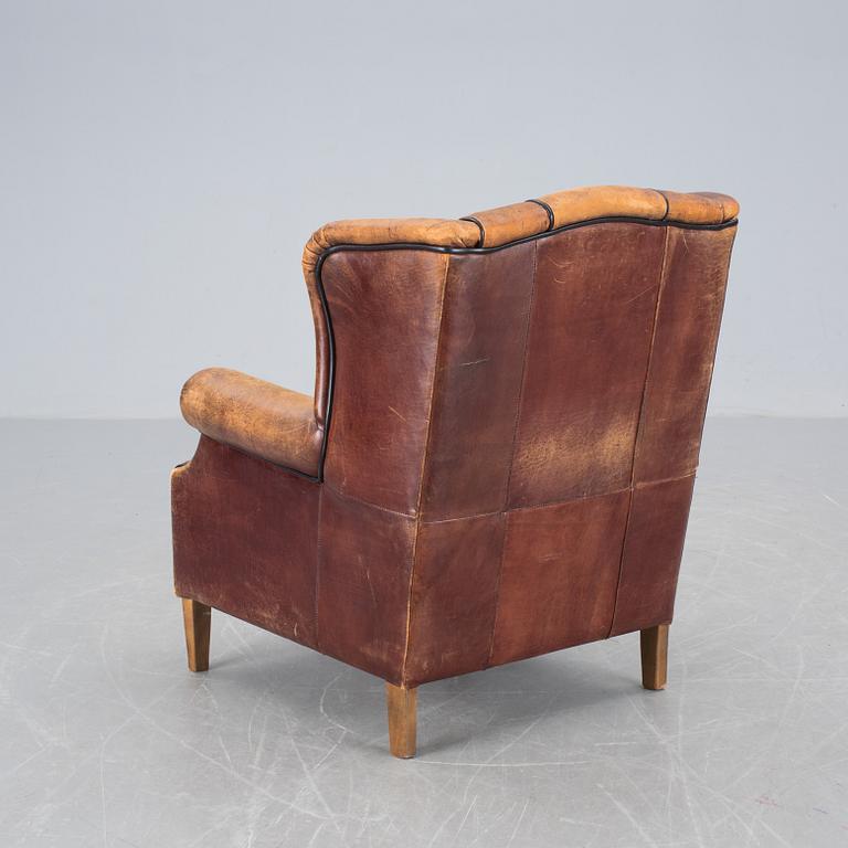 ÖRONLAPPSFÅTÖLJ, engelsk stil, 1900-talets slut.