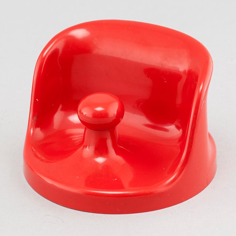 OLAF VON BOHR, 5 st klädkrokar, licenstillverkade av Husqvarna Borstfabrik för Kartell, 1970-tal.