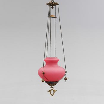 AMPEL, rosa glas, omkring år 1900. Höjd ca 35 cm.