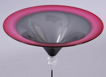 SKÅL PÅ FOT, glas, Wilke Adolfsson, sign och dat -89.