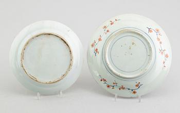 TALLRIKAR, 2 st, porslin, KIna, 1700-/1800-tal.