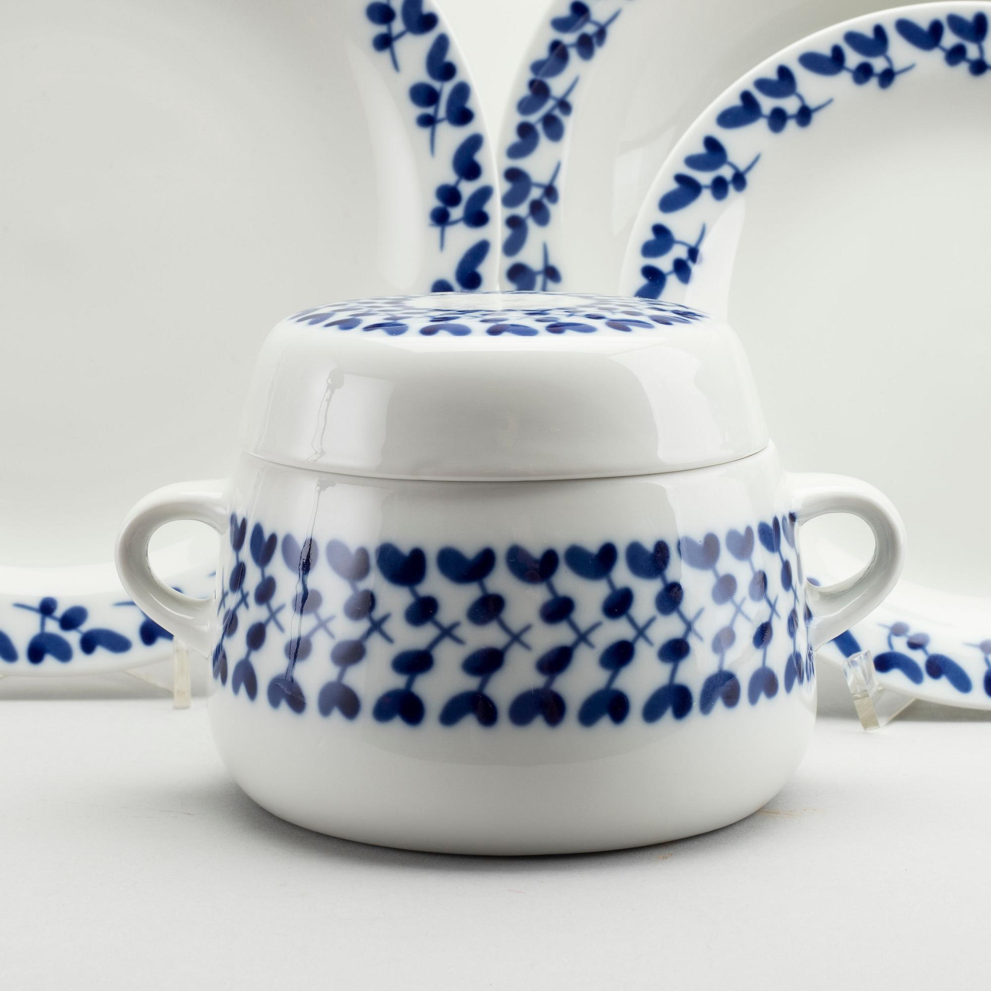 CARL-HARRY STÅLHANE, SERVIS, 53 delar, "Swedish blue", Rörstrand.