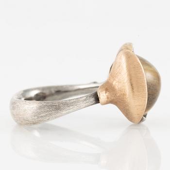 Charlotte Lynggaard, Ole Lyngaard, ring, "Lotus" silver and gilded with rutilated quartz and brilliant-cut diamonds.