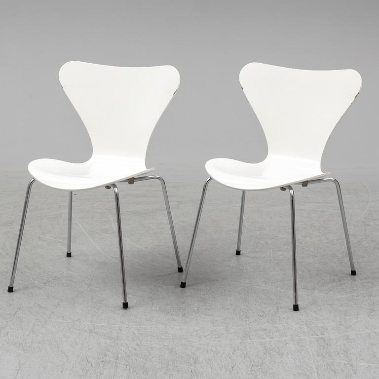 ARNE JACOBSEN, stolar, 6 st, "Sjuan", Fritz Hansen, Danmark, 1992.