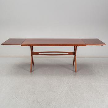 A mid 20th Century dinner table.