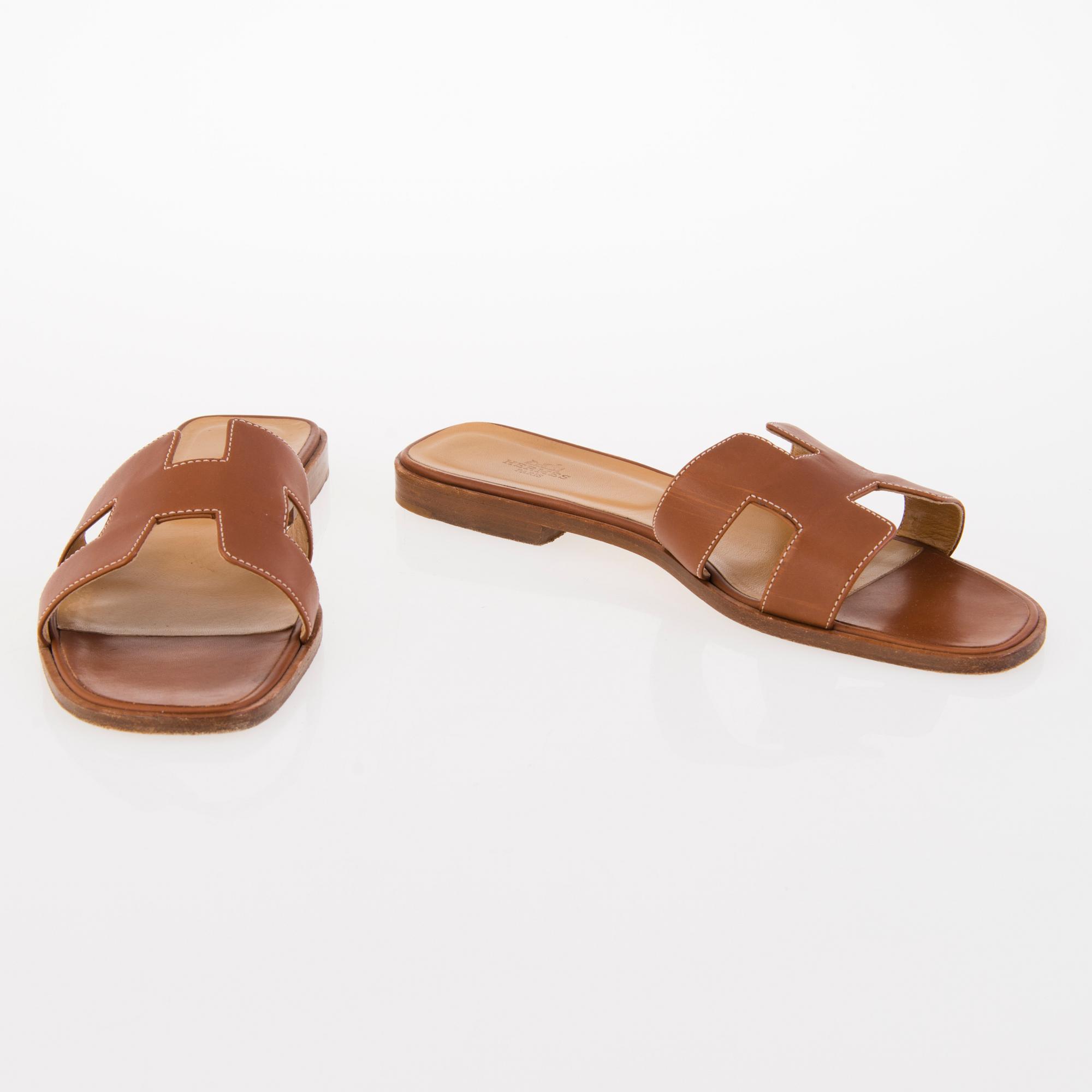 HERMÈS, "H", SANDALER, två par, i storlek 40,5-41.
