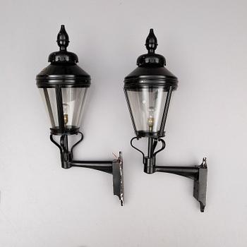 LYKTOR, 1 par, för utomhusbruk, D.W Windsor, Hoddesdon, Herts, England, 1900-/2000-tal.