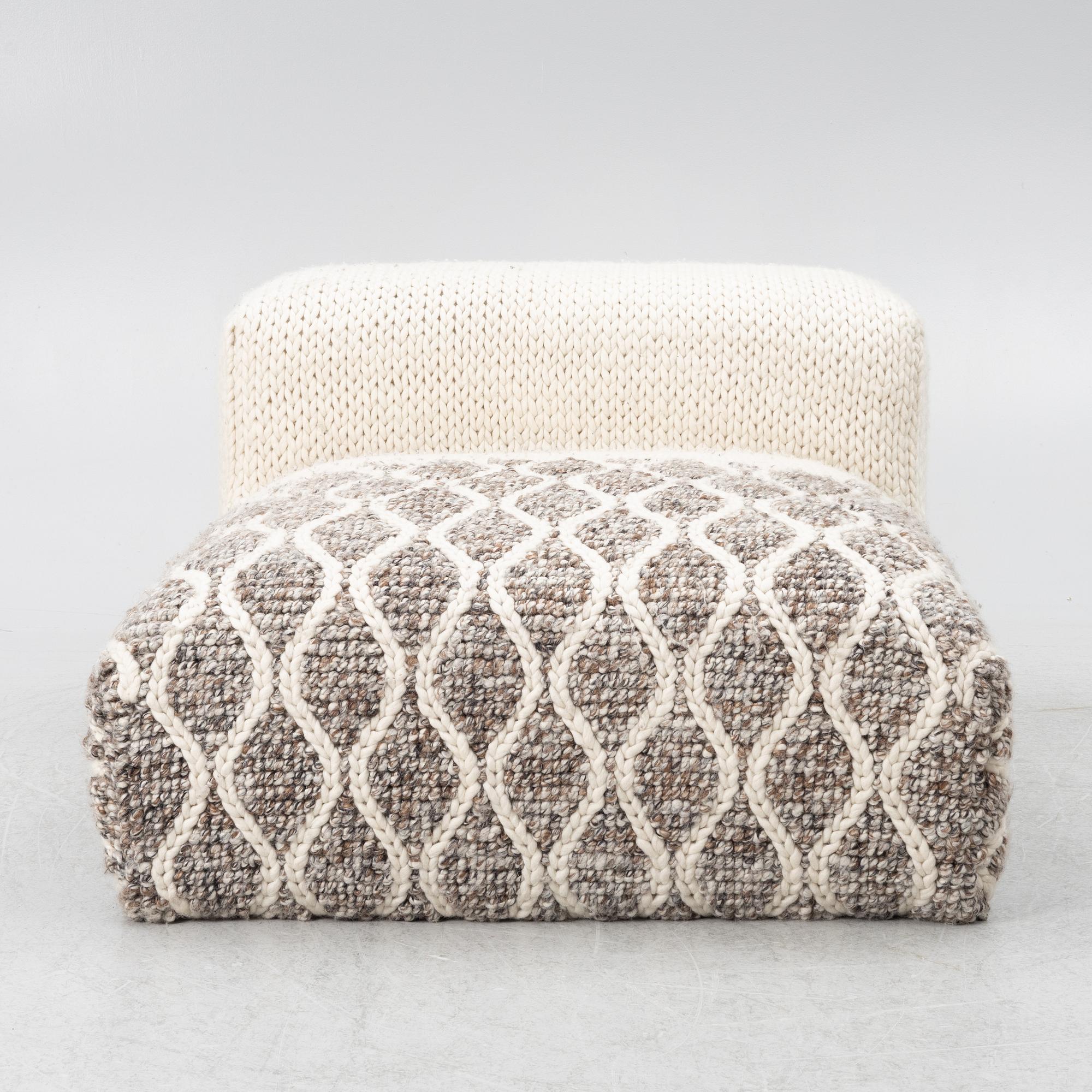 Patricia Urquiola, a 'Mangas' longe chair, GAN.