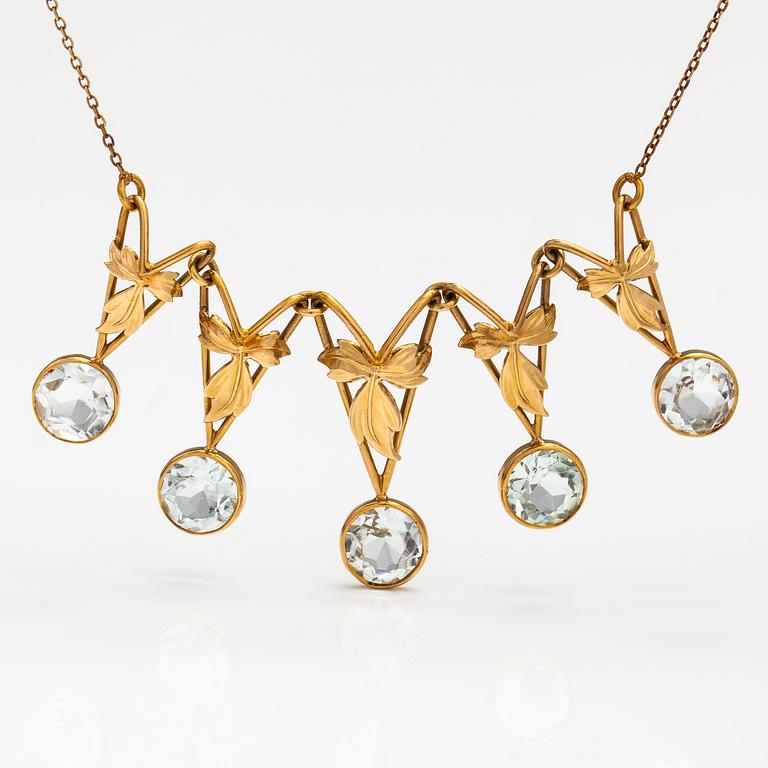 Kaulakoru, 18K kultaa, akvamariineja. Pirkan kulta, Tampere 1956.