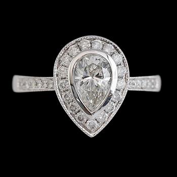 RING, 18 k vitguld, diamanter tot 1.32 ct.