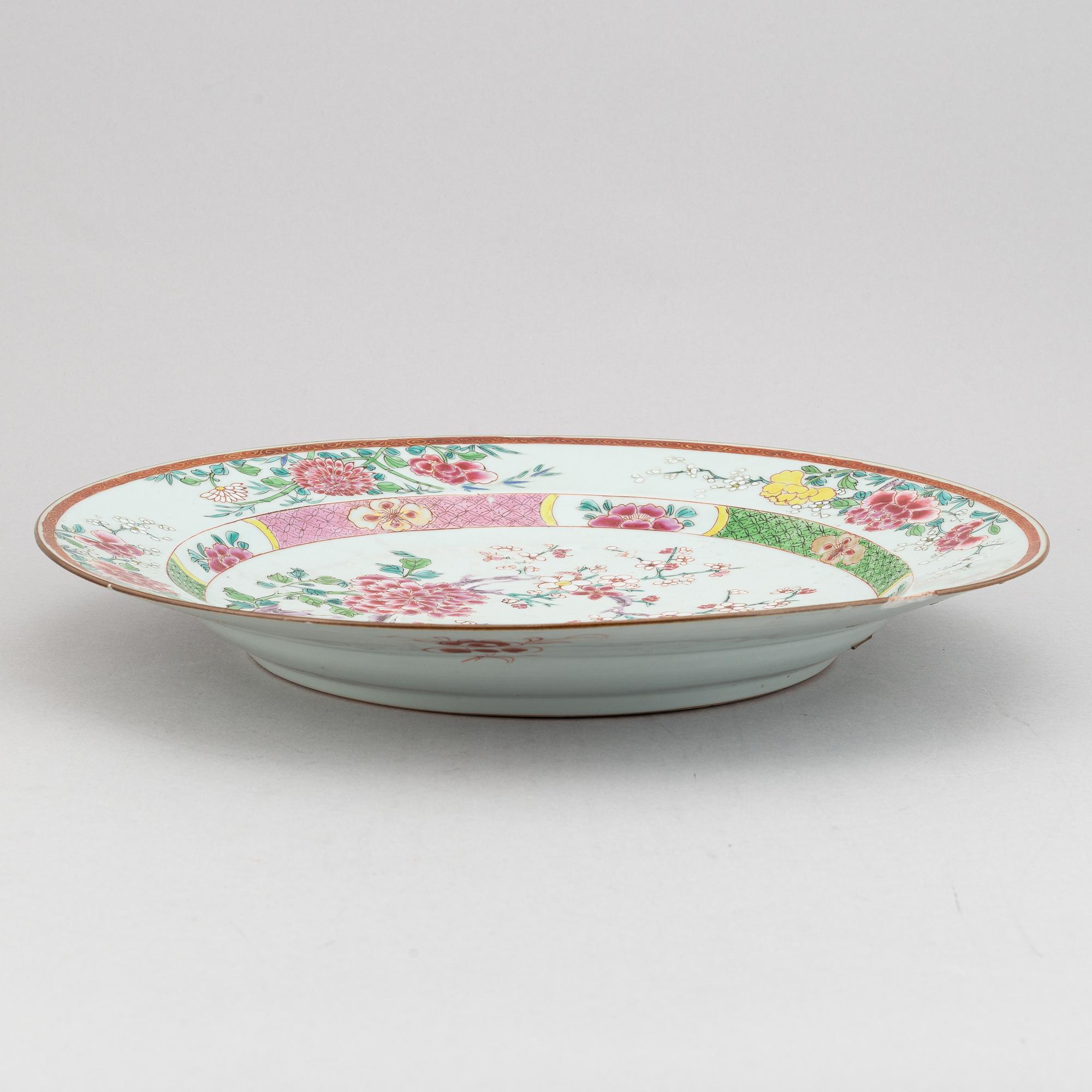 A famille rose dish, Qing dynasty, Yongzheng (1723-35).