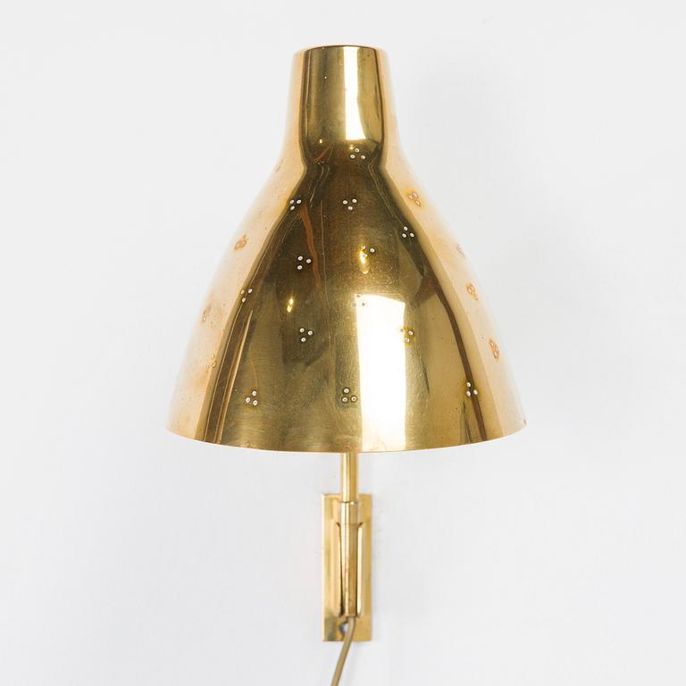 Lisa Johansson-Pape, vägglampa modell 3055, Stockmann Orno, 1900-talets mitt.