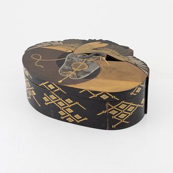 A Japanese lacquered tebako, Meiji period (1868-1912).