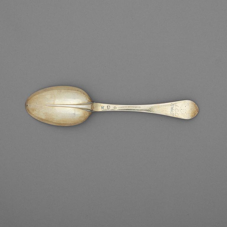 A Swedish 18th century silver-gilt spoon, marks of Petter Hennings widow, Stockholm 1720.
