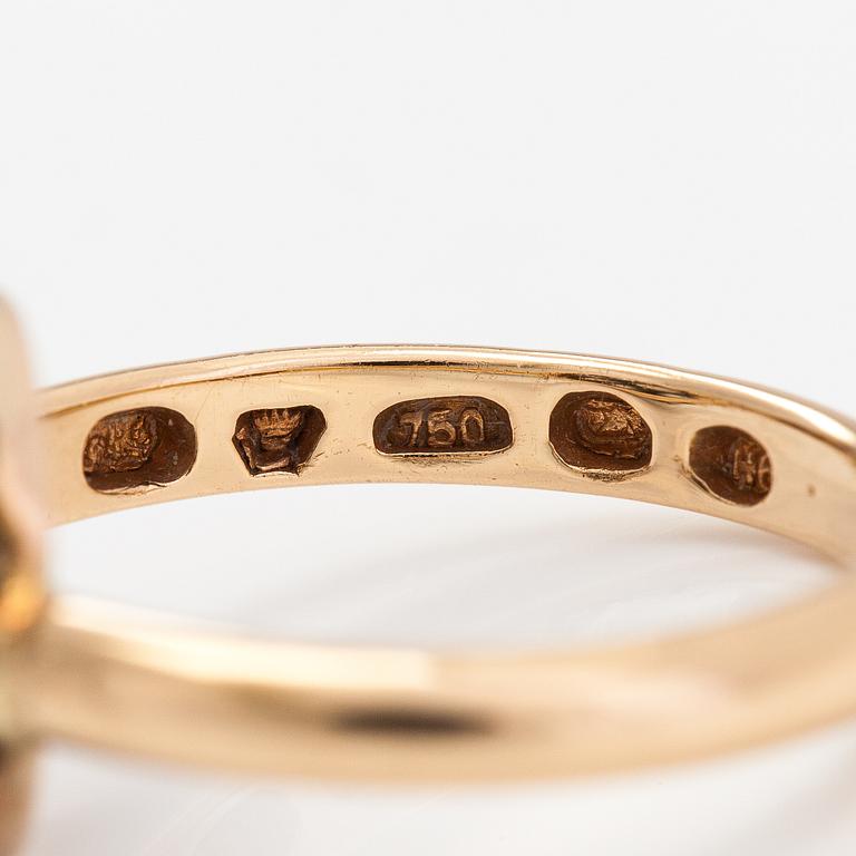 Ring, 18K guld och gammalslipade diamanter ca 1.80 ct totalt. Finland 1932.