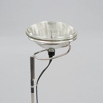 GOLVLAMPA, "Toio", Achille Castiglioni, Flos, 1900-talets andra hälft.