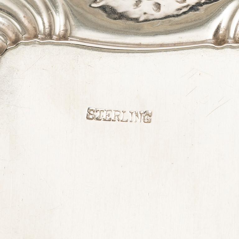 Silver, 9 delar, bl a stämplat Robert Pringle & Sons, London 1903.