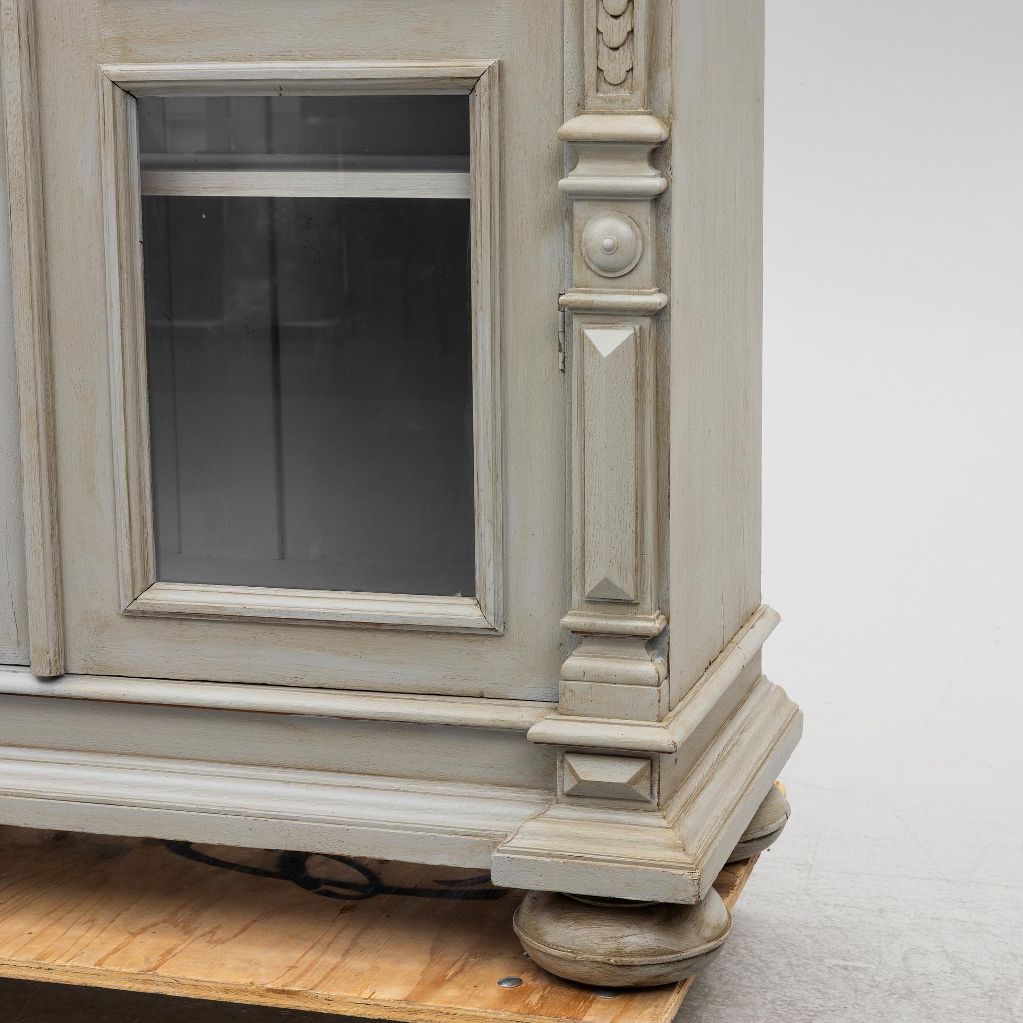 A Neo-renaissance book cabinet, late 19th century.