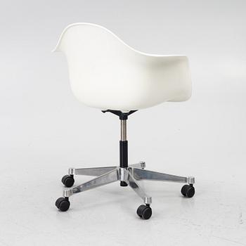 Charles & Ray Eames, a 'Plastic Chair PACC' desk chair, Vitra, 2010.