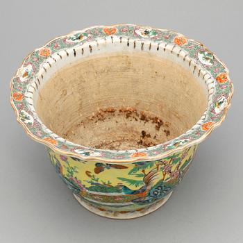 YTTERFODER, porslin, Kina, sent 1800-tal.