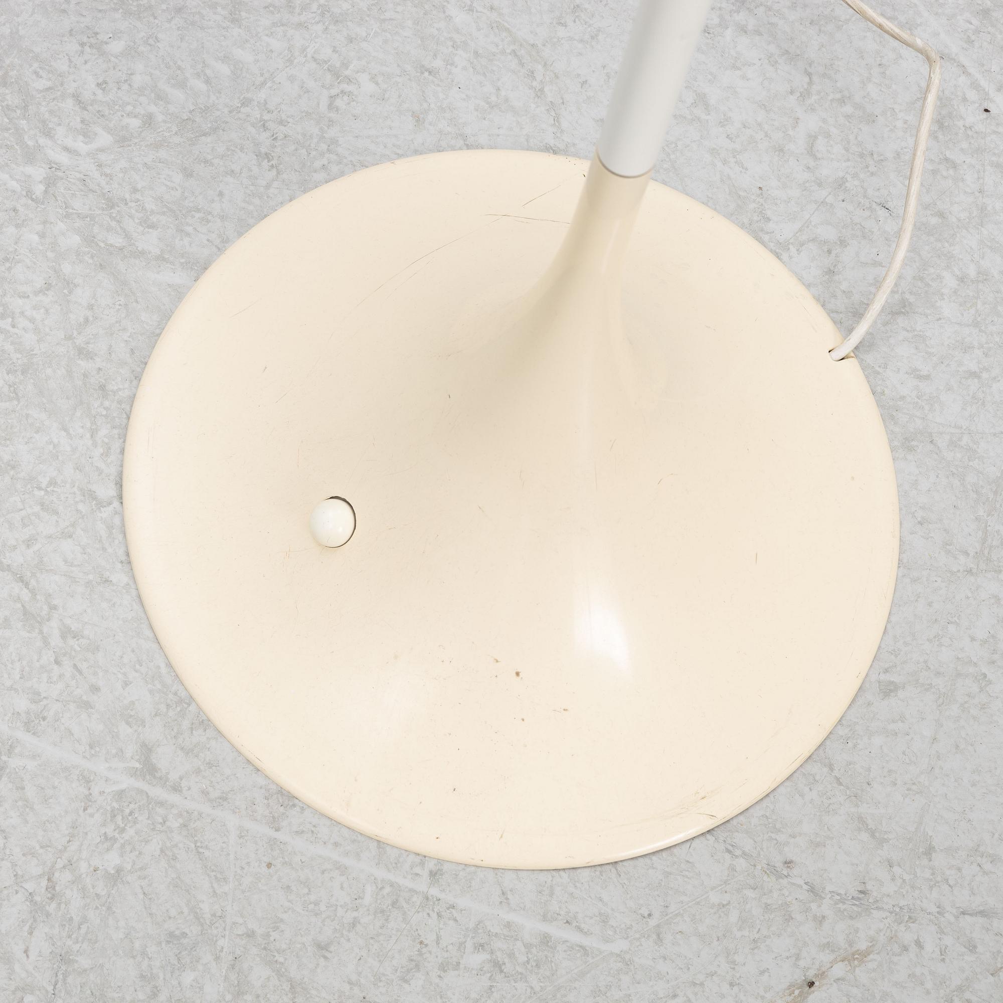 Verner Panton, golvlampa, "Panthella", Louis Poulsen, Danmark, 1900-talets andra hälft.