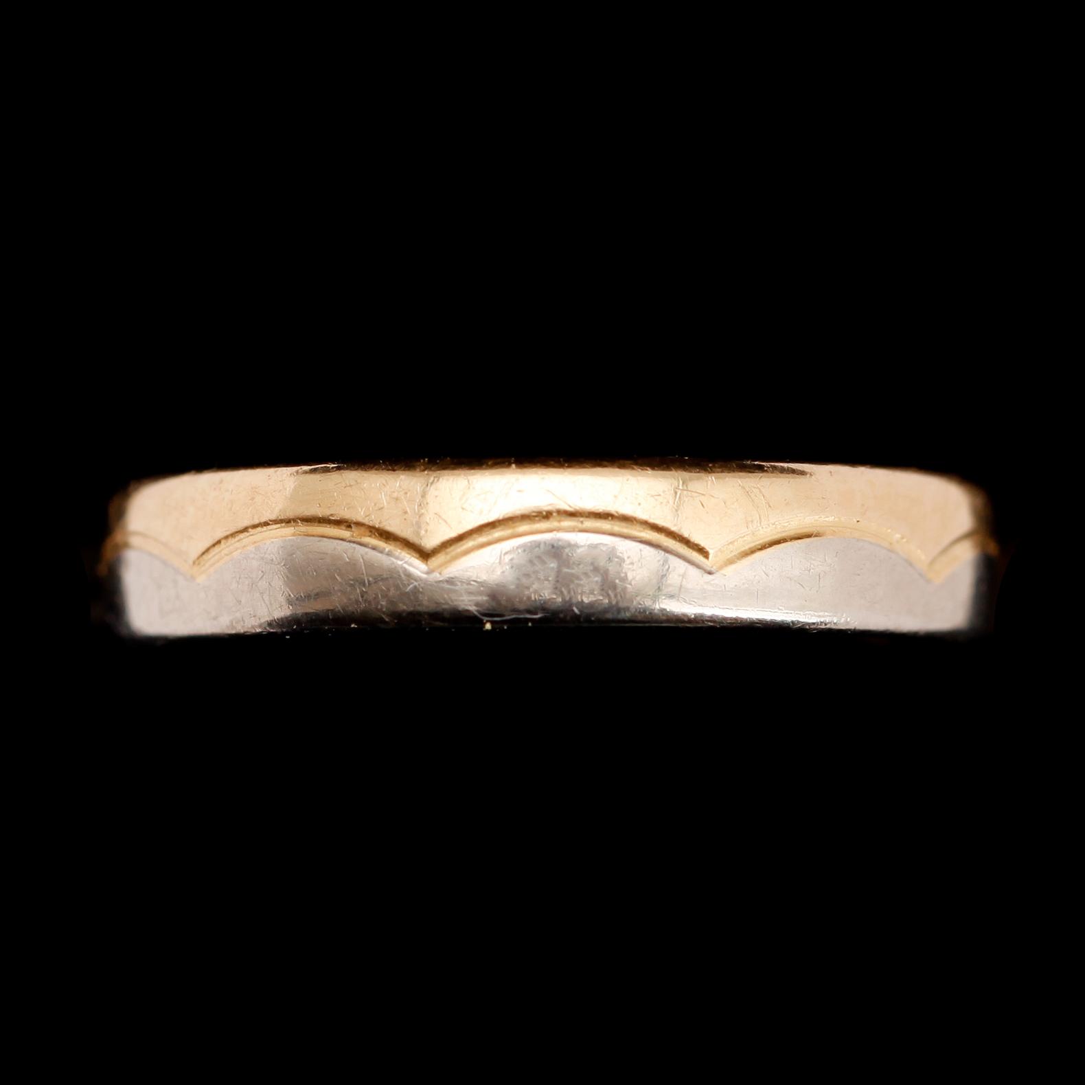 RING, 18 k guld. Vikt ca 4 gram.