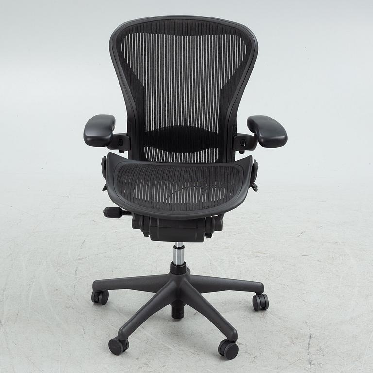 Don Chadwick/Bill Stump, skrivbordsstol, "Aeron", Herman Miller.