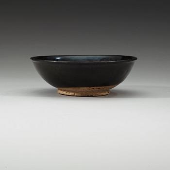 A 'Henan' black-glazed bowl, Song dynasty (960-1279).