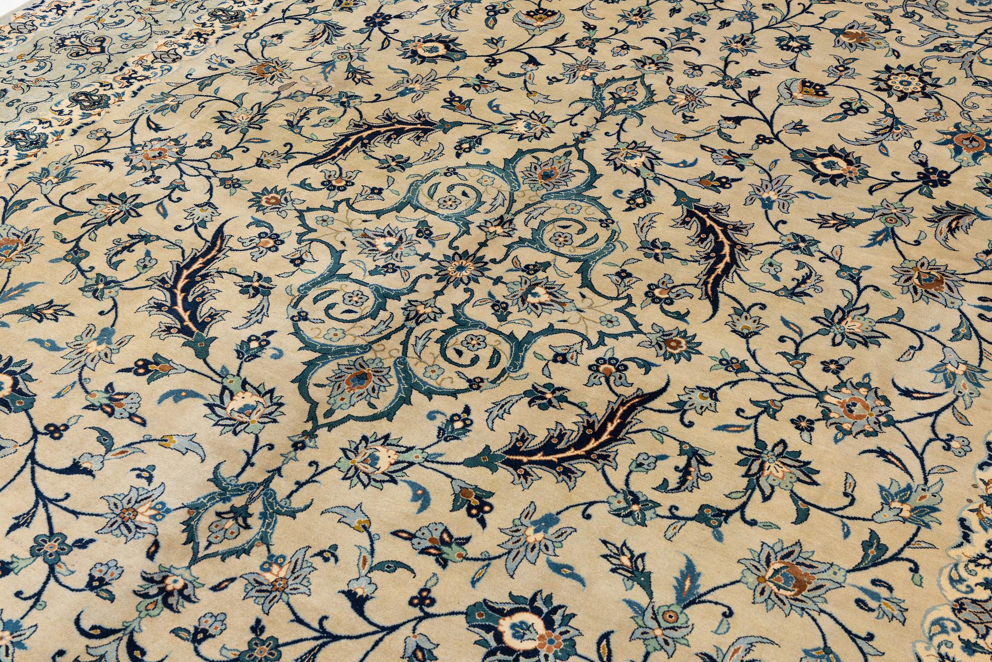 Carpet, Keshan, approx. 405 x 275 cm.