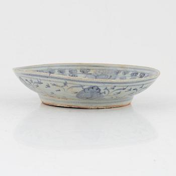 Five blue and white porcelain bowls, Ming dynasty (1368-1644).
