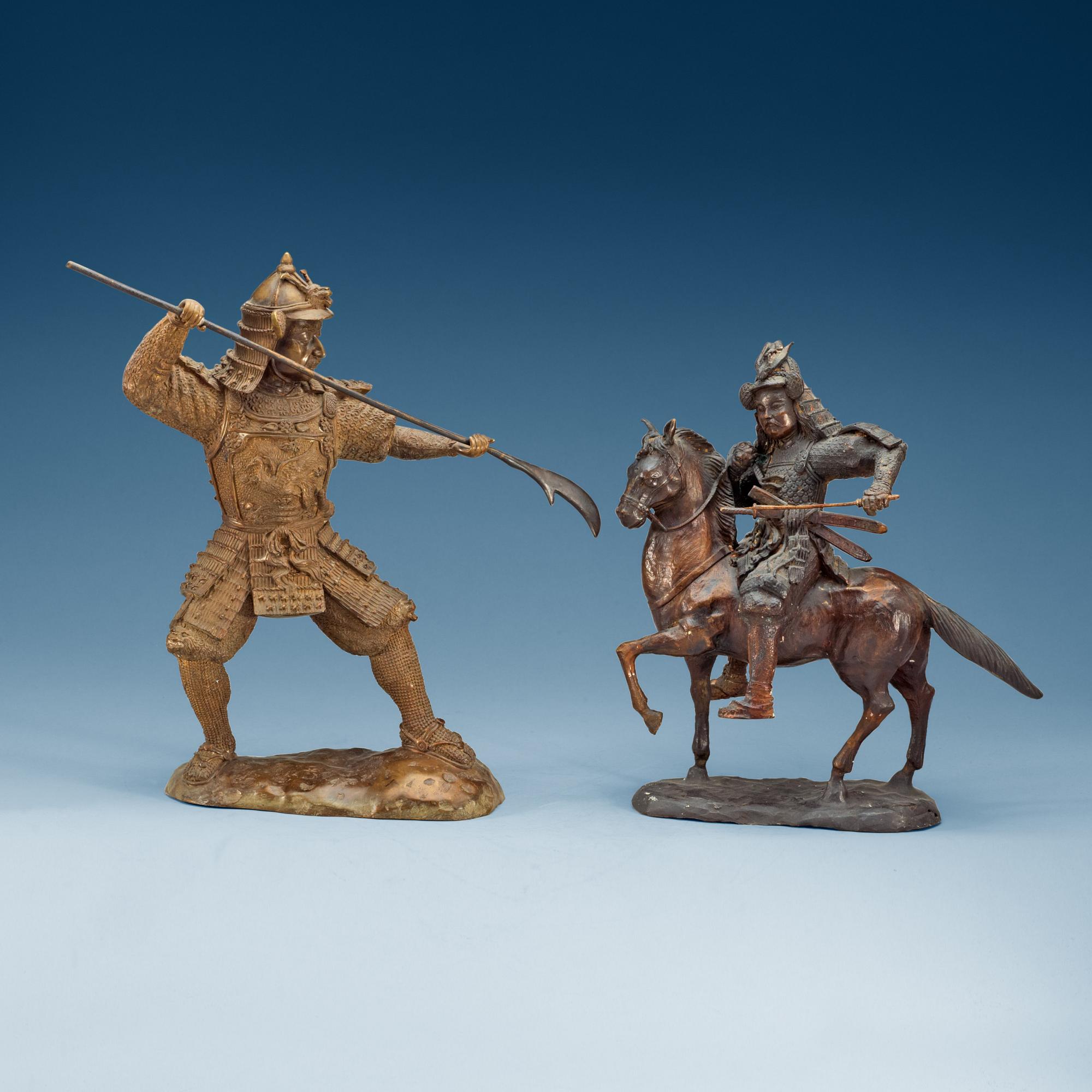 SKULPTURER, två stycken, brons. Japan, Meiji (1868-1912).