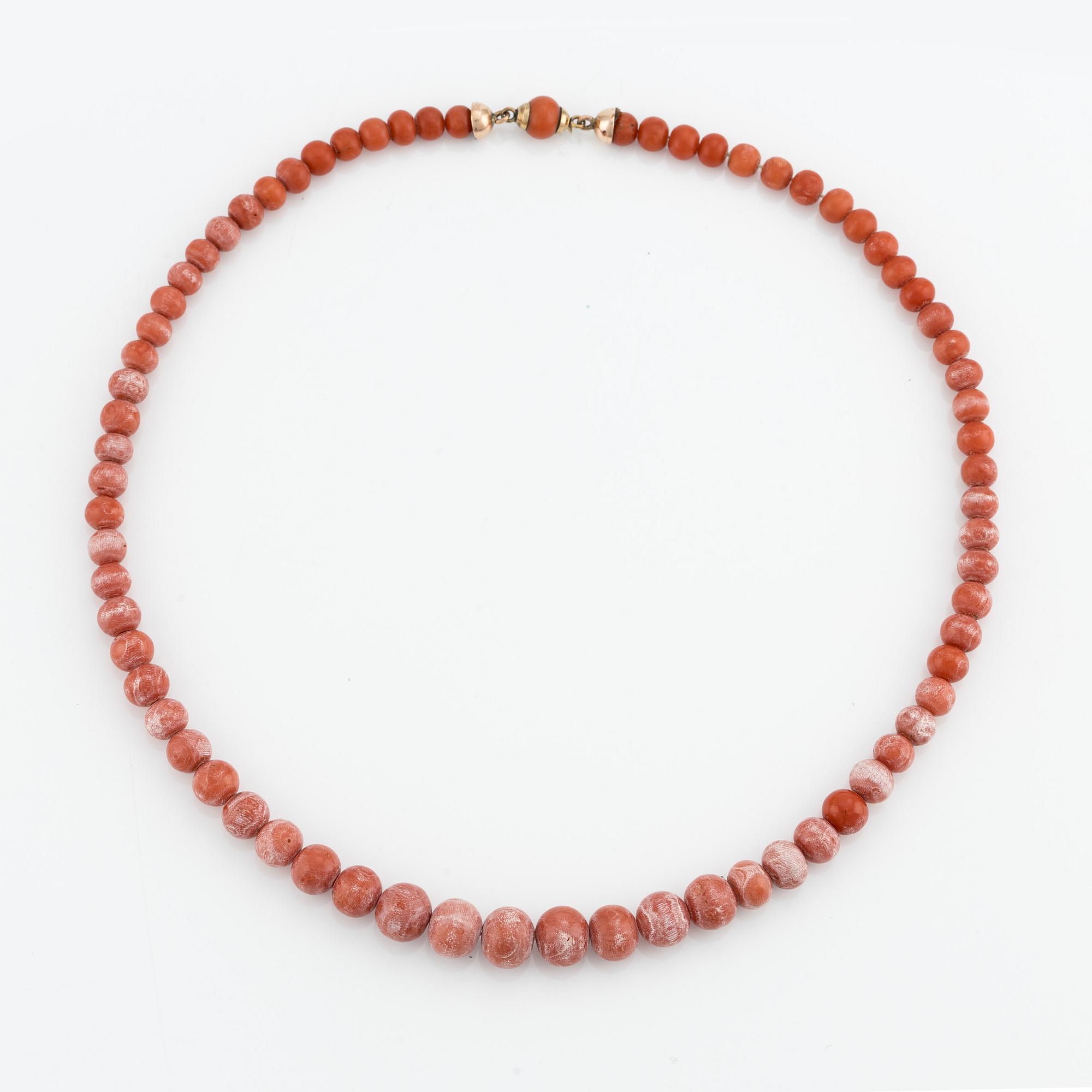 Necklace, graduated coral.