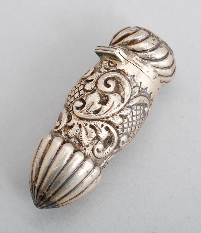 LUKTDOSA, silver, England.