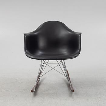 Charles och Ray Eames, gungstol, "Eames Plastic Armchair RAR", Vitra 2004.