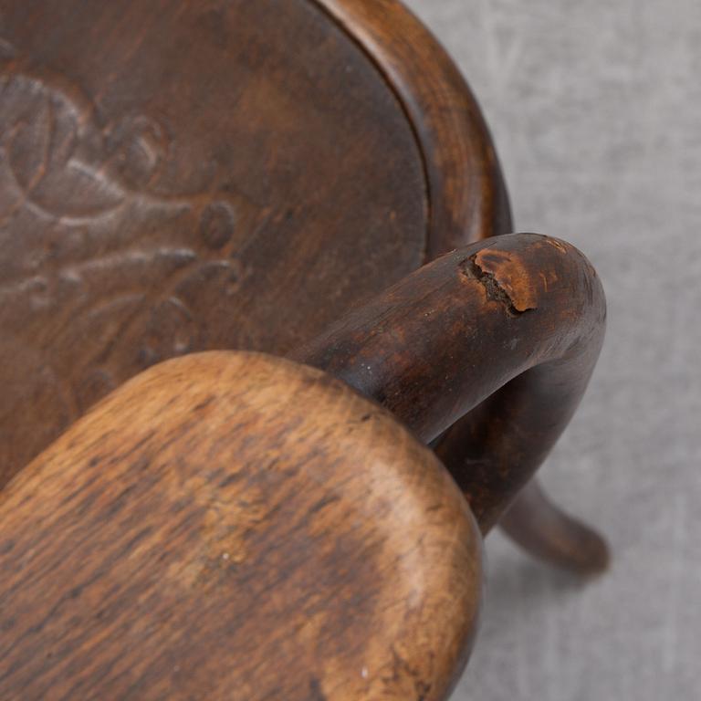 A pair of Thonet armchairs from the early 20th century.