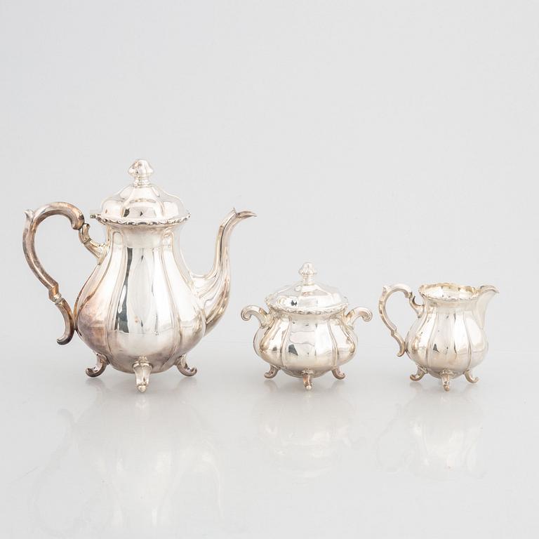 Kaffeservis, silver, 3 delar, rokokostil, Ivar T. Holth, Oslo, svenska importstämplar, CG Hallberg, Stockholm 1928.