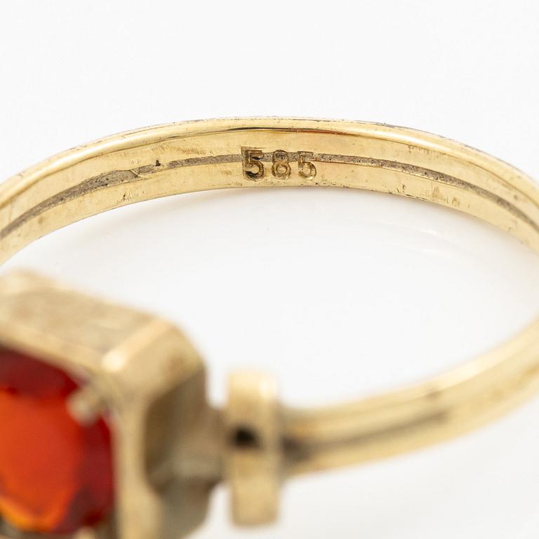 Ring, 14K gold with fire opal.