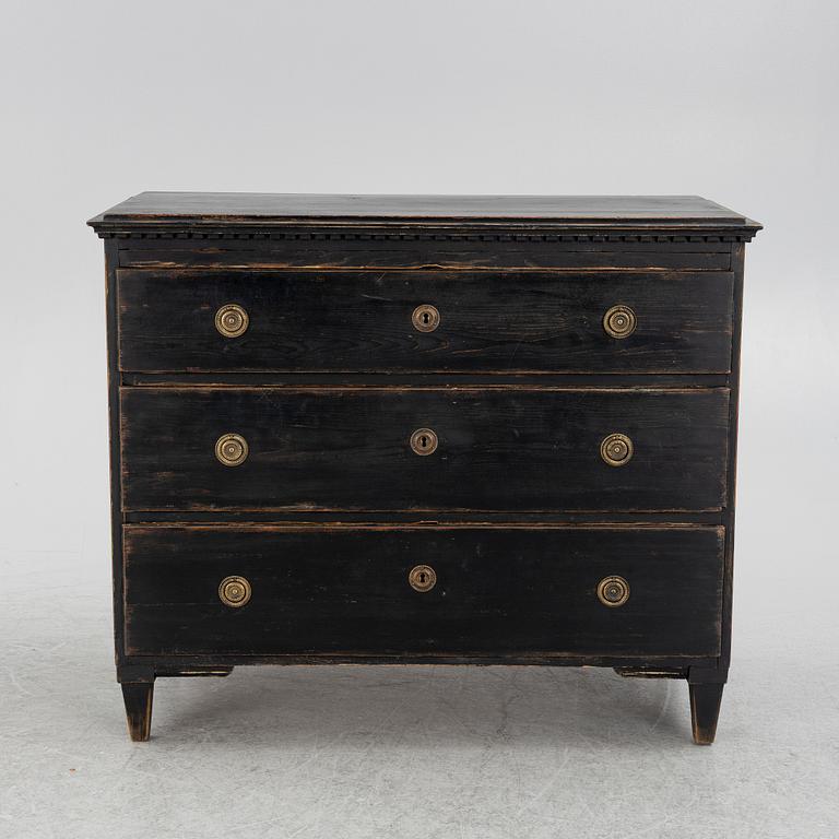 A chest of drawers, 19th Century.