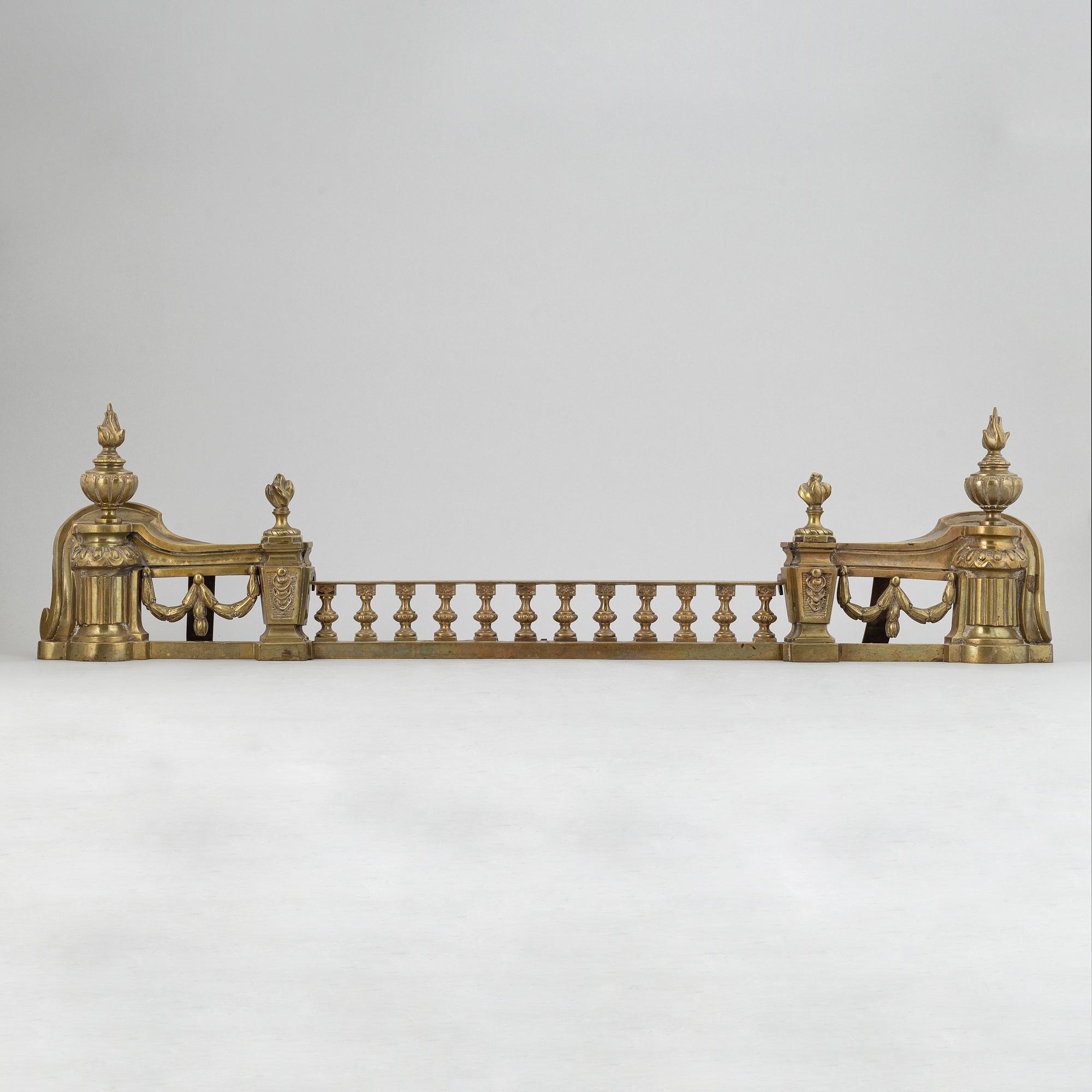 Brasgarnityr, mässing, 3 delad, empirestil, 1900-tal.