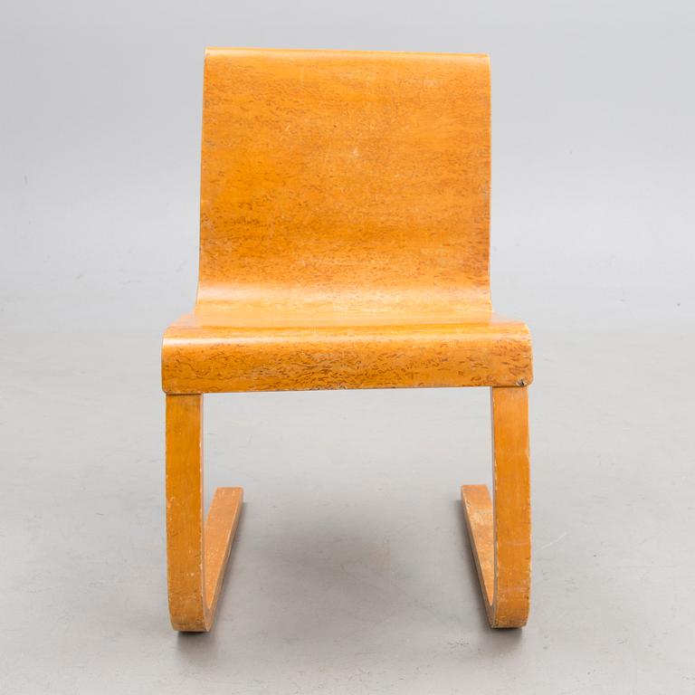 A 1930's chair model 22 for O.Y. Huonekalu-ja Rakennustyötehdas A.B.