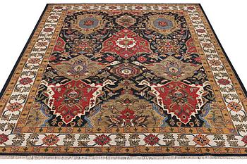 Matta, orientalisk med Mamluk-design, ca. 364 x 276 cm.