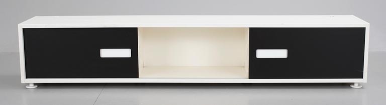 SIDEBOARD, "Funk", Per Söderberg, David Design, formgiven år 2000.